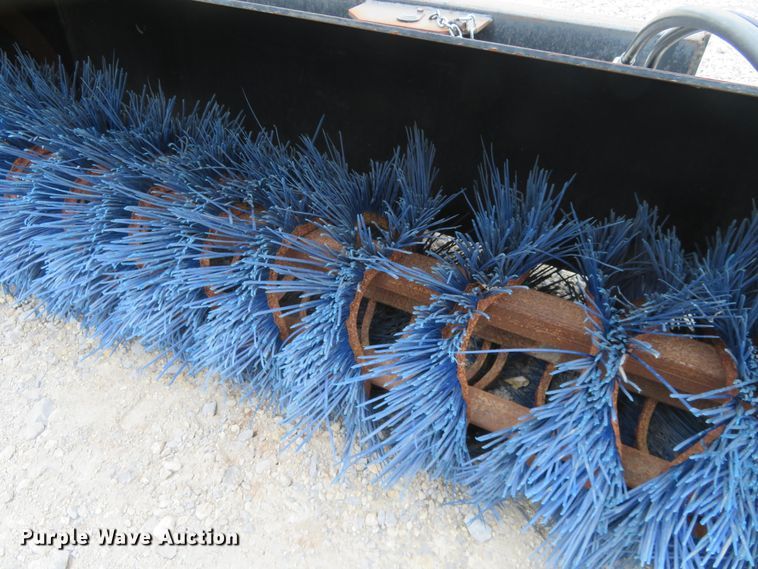 image for item DD7081 Skid steer broom