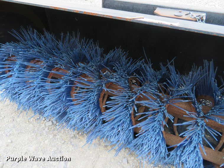 image for item DD7081 Skid steer broom