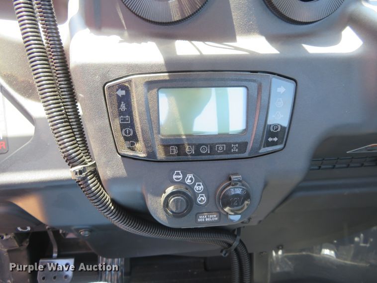 image for item DD7106 2016 Kubota RTV-1100C utility vehicle