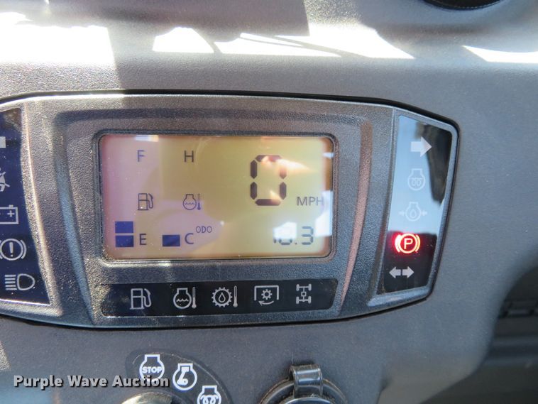 image for item DD7106 2016 Kubota RTV-1100C utility vehicle