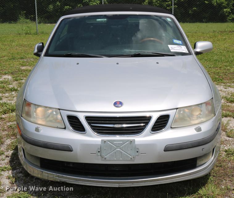 image for item DD8237 2004 Saab 9-3 convertible