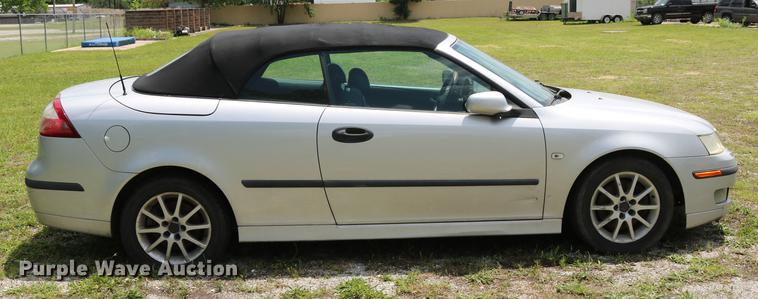 image for item DD8237 2004 Saab 9-3 convertible