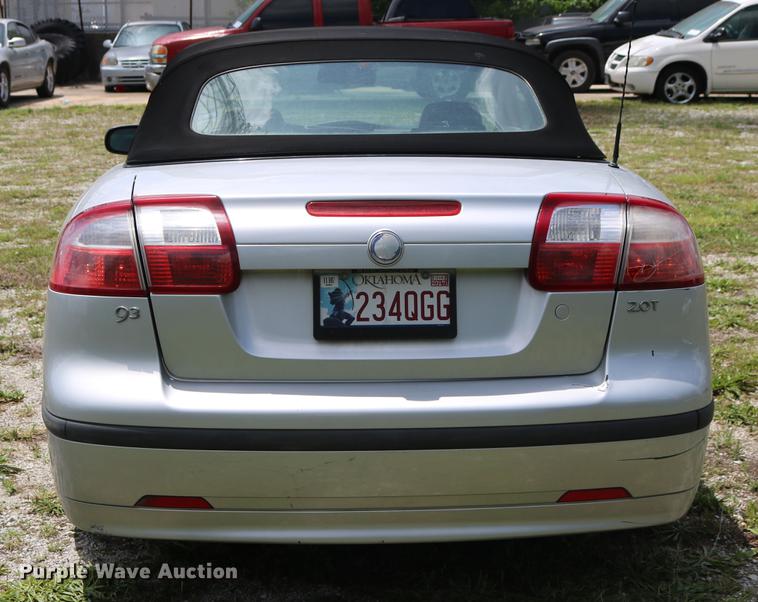 image for item DD8237 2004 Saab 9-3 convertible