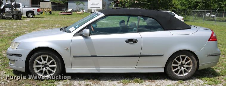image for item DD8237 2004 Saab 9-3 convertible