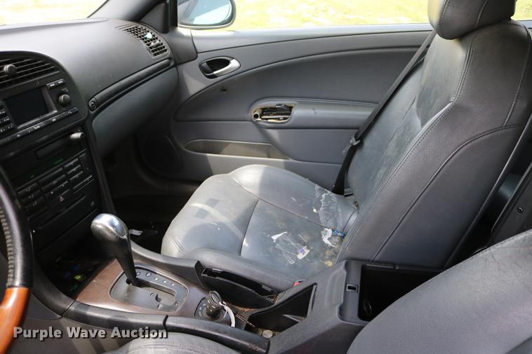 image for item DD8237 2004 Saab 9-3 convertible