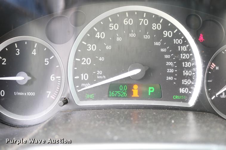 image for item DD8237 2004 Saab 9-3 convertible