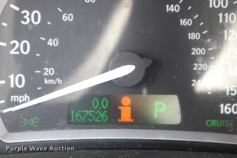 image for item DD8237 2004 Saab 9-3 convertible