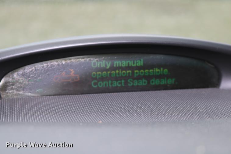 image for item DD8237 2004 Saab 9-3 convertible