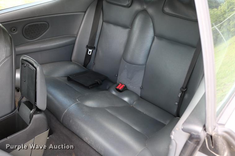 image for item DD8237 2004 Saab 9-3 convertible