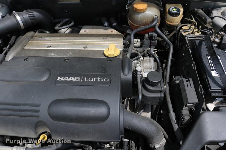 image for item DD8237 2004 Saab 9-3 convertible