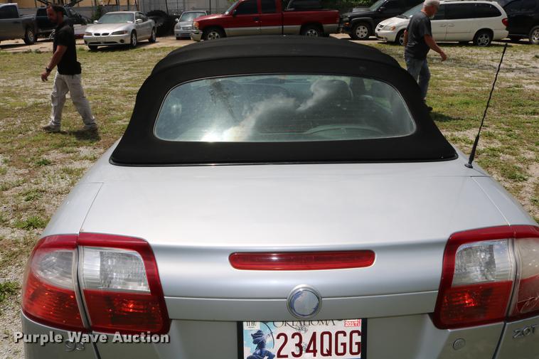 image for item DD8237 2004 Saab 9-3 convertible