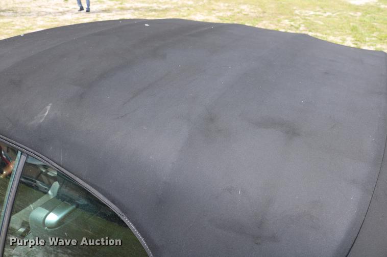 image for item DD8237 2004 Saab 9-3 convertible