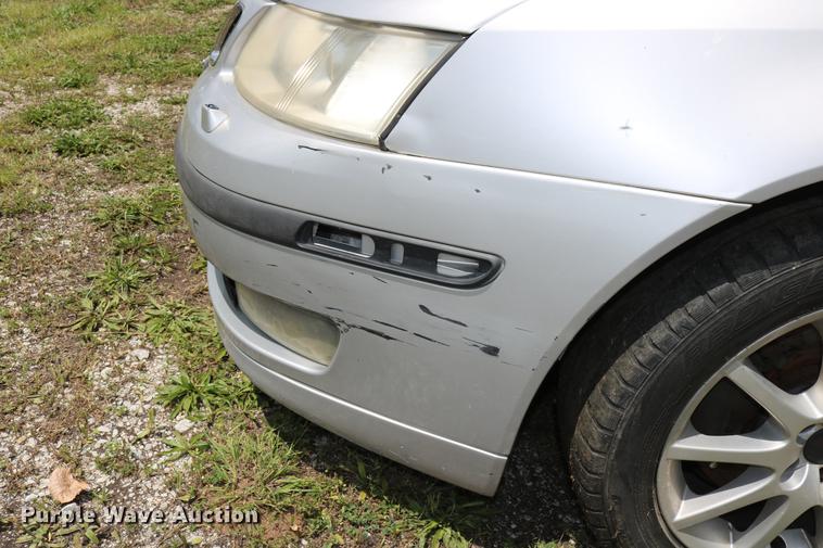 image for item DD8237 2004 Saab 9-3 convertible