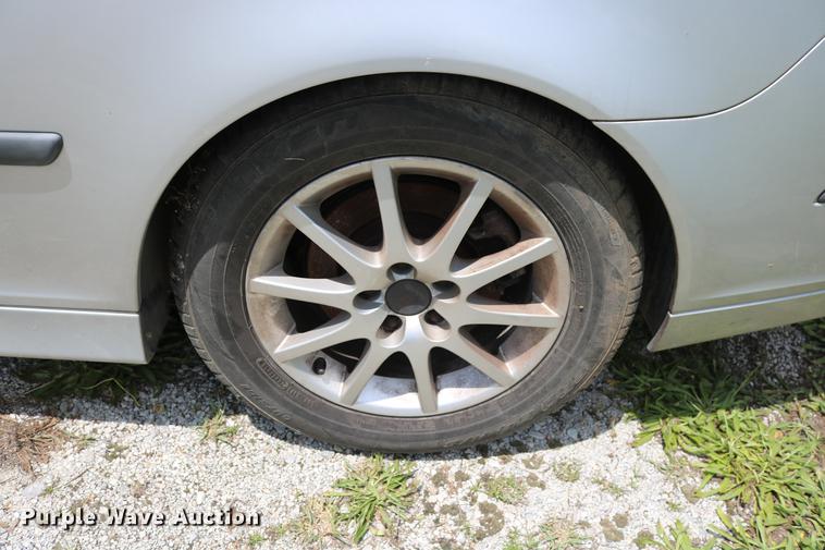 image for item DD8237 2004 Saab 9-3 convertible