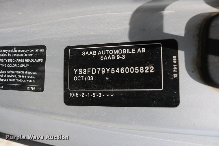 image for item DD8237 2004 Saab 9-3 convertible