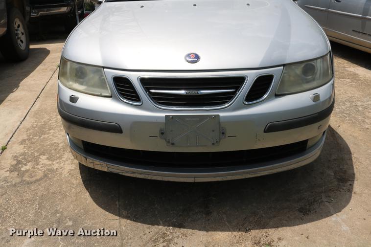 image for item DD8237 2004 Saab 9-3 convertible