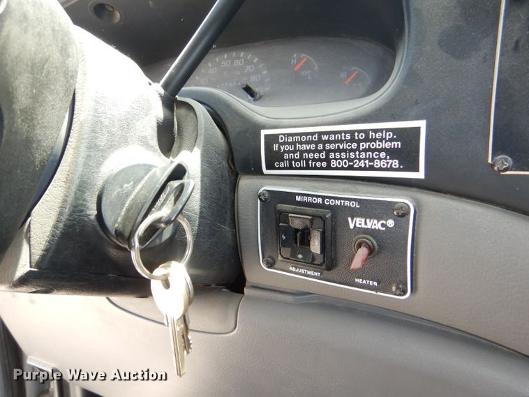 image for item DE3528 2000 Ford Econoline E450 shuttle bus