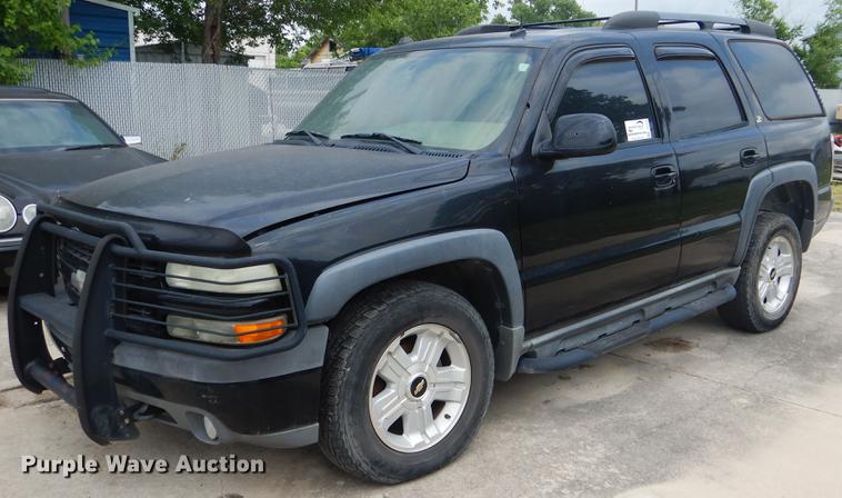 image for item DE3970 2004 Chevrolet Tahoe SUV