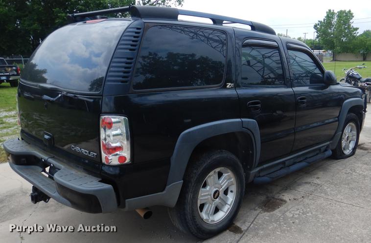 image for item DE3970 2004 Chevrolet Tahoe SUV