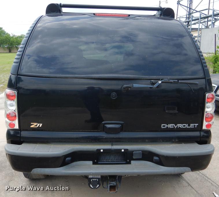image for item DE3970 2004 Chevrolet Tahoe SUV