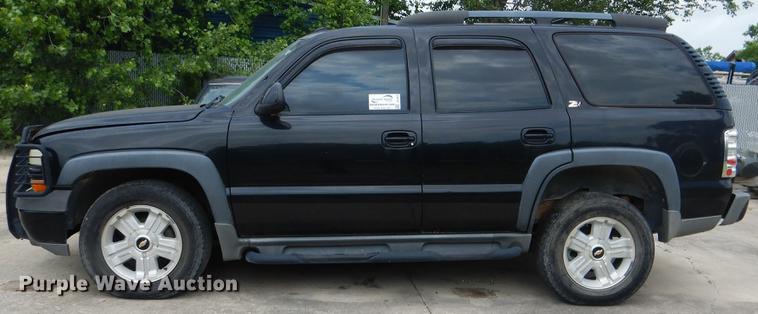 image for item DE3970 2004 Chevrolet Tahoe SUV