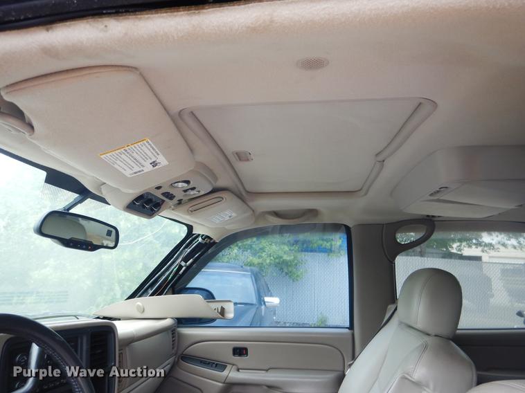 image for item DE3970 2004 Chevrolet Tahoe SUV