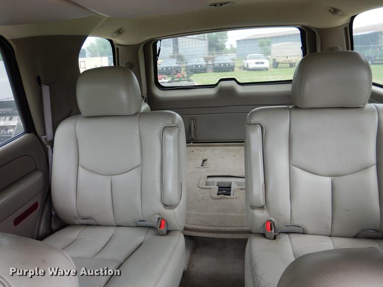 image for item DE3970 2004 Chevrolet Tahoe SUV