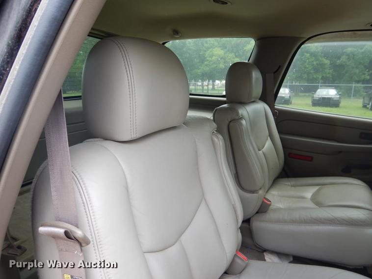 image for item DE3970 2004 Chevrolet Tahoe SUV