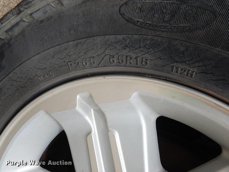 image for item DE3970 2004 Chevrolet Tahoe SUV