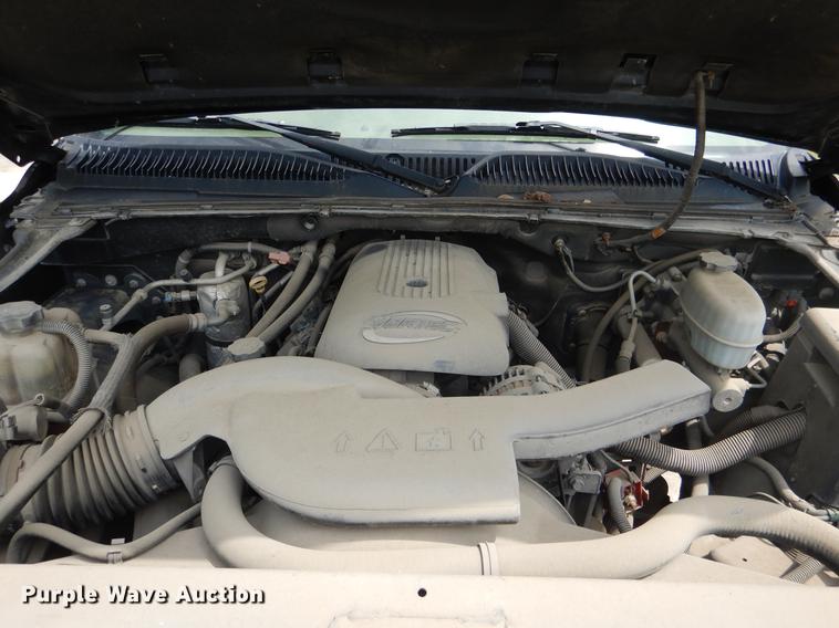 image for item DE3970 2004 Chevrolet Tahoe SUV