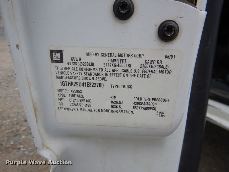 image for item DE3986 2001 GMC Sierra 2500HD Ext. Cab utility bed pickup truck