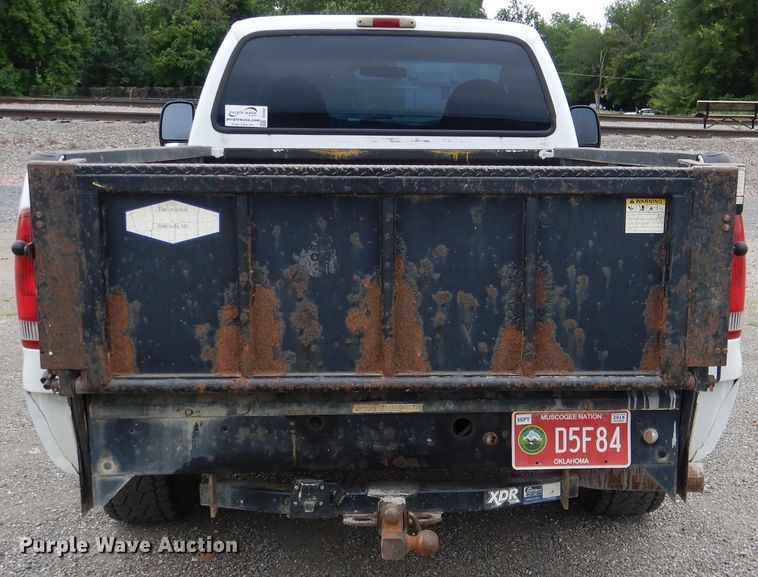 image for item DE3987 2005 Ford F250 Super Duty XL pickup truck