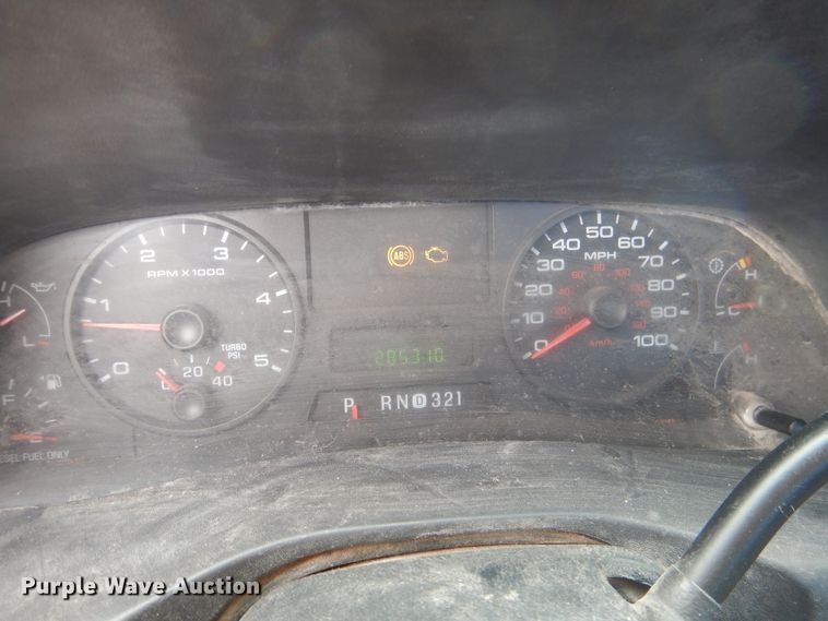 image for item DE3987 2005 Ford F250 Super Duty XL pickup truck