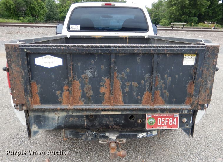 image for item DE3987 2005 Ford F250 Super Duty XL pickup truck