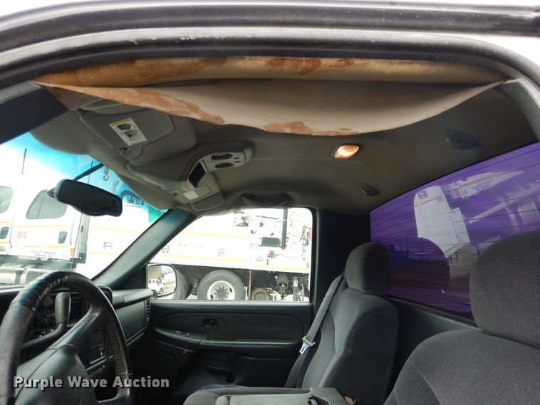 image for item DE3988 2000 GMC Sierra 2500 SLE pickup truck