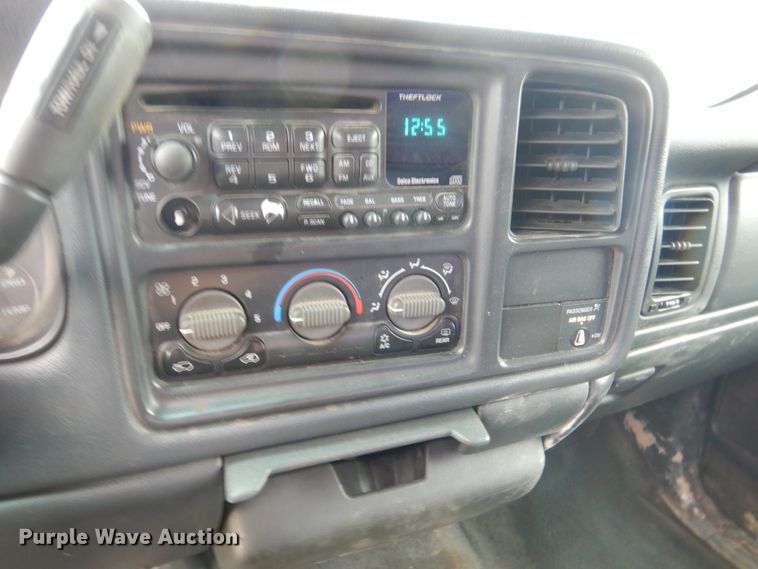 image for item DE3988 2000 GMC Sierra 2500 SLE pickup truck