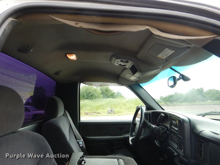 image for item DE3988 2000 GMC Sierra 2500 SLE pickup truck