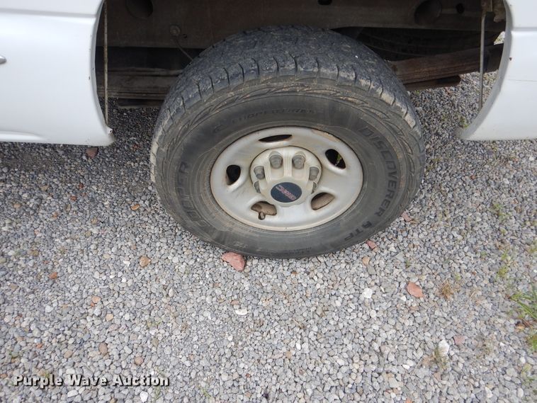 image for item DE3988 2000 GMC Sierra 2500 SLE pickup truck