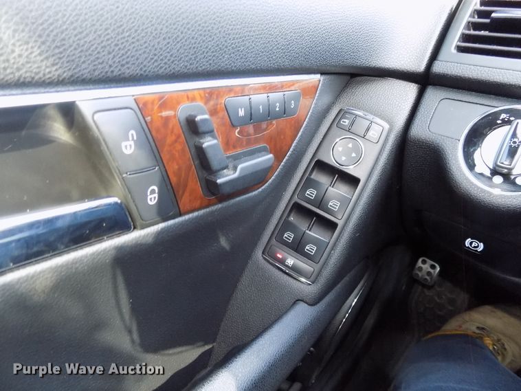 image for item DE7728 2009 Mercedes Benz C300