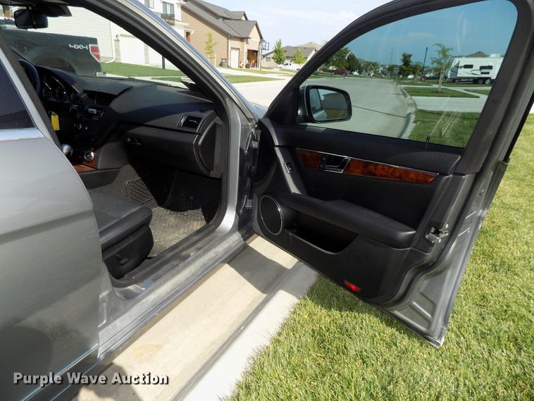 image for item DE7728 2009 Mercedes Benz C300