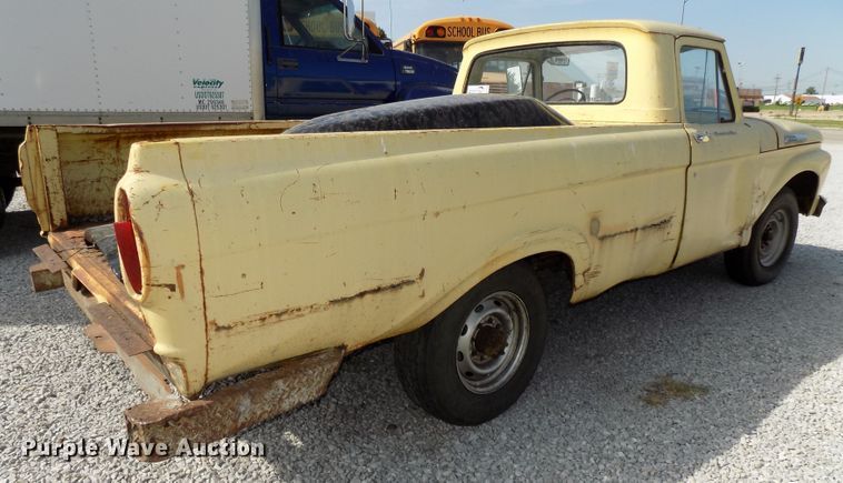 image for item DE7732 1961 Ford F250 Custom Cab pickup truck