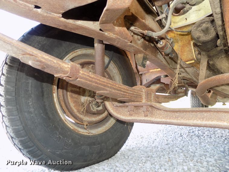 image for item DE7732 1961 Ford F250 Custom Cab pickup truck