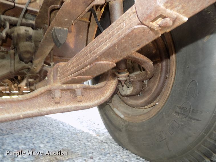 image for item DE7732 1961 Ford F250 Custom Cab pickup truck