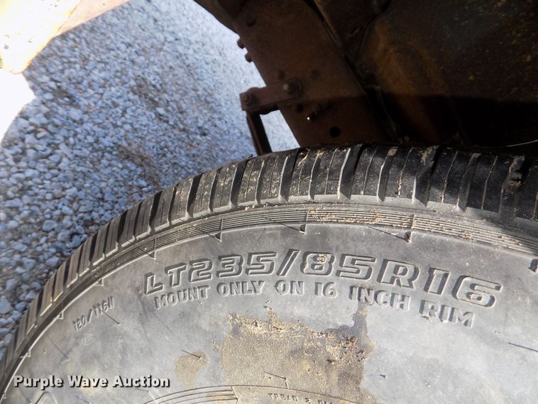 image for item DE7732 1961 Ford F250 Custom Cab pickup truck