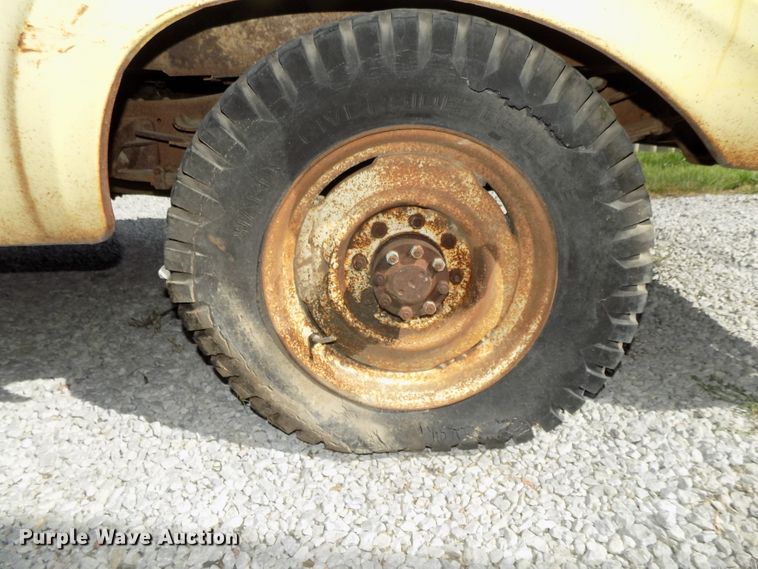 image for item DE7732 1961 Ford F250 Custom Cab pickup truck