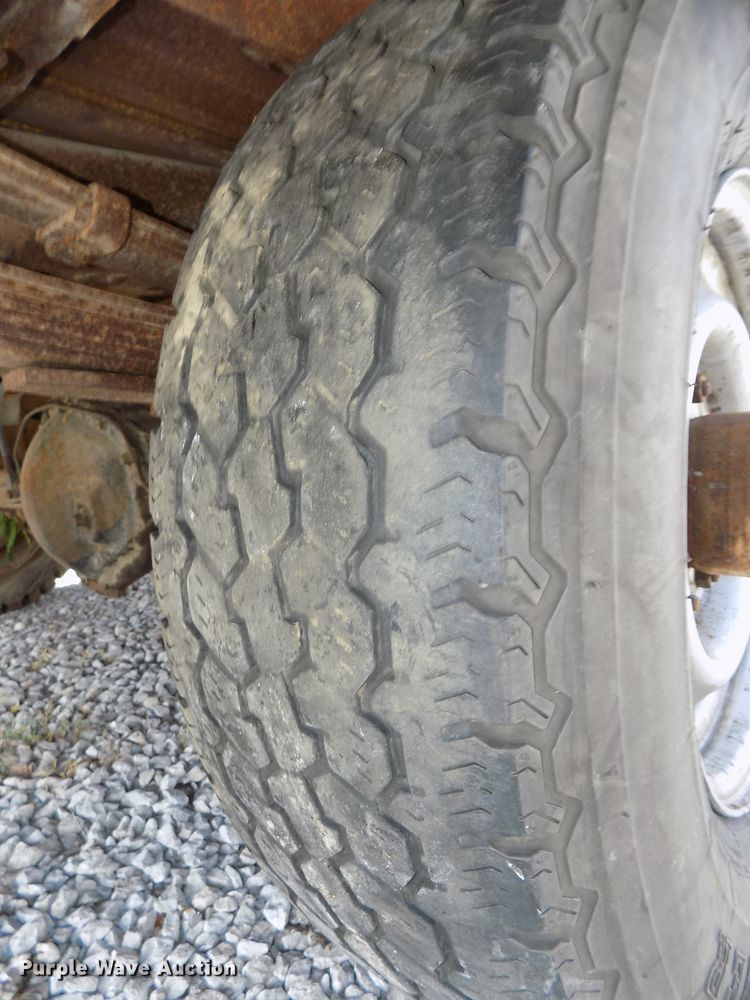 image for item DE7732 1961 Ford F250 Custom Cab pickup truck