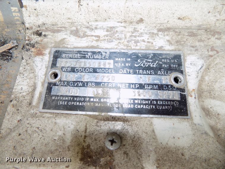 image for item DE7732 1961 Ford F250 Custom Cab pickup truck