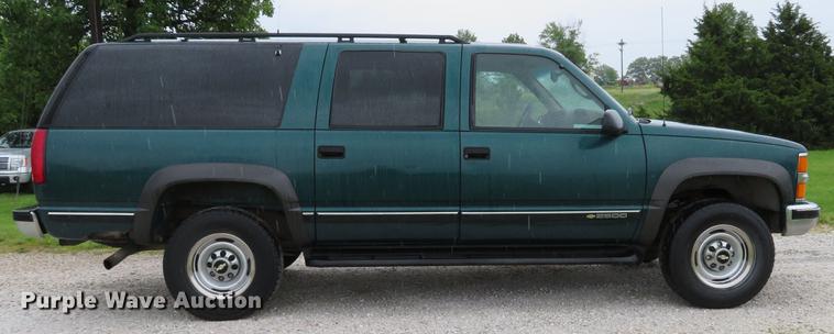 image for item DE8142 1997 Chevrolet Suburban K2500 LS SUV
