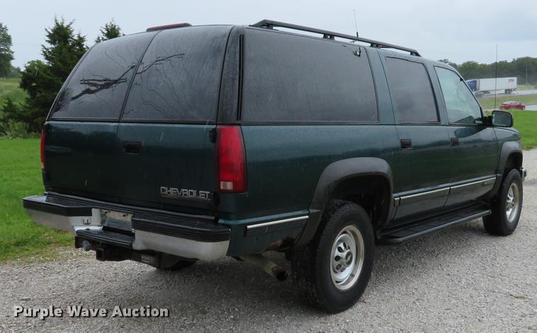 image for item DE8142 1997 Chevrolet Suburban K2500 LS SUV
