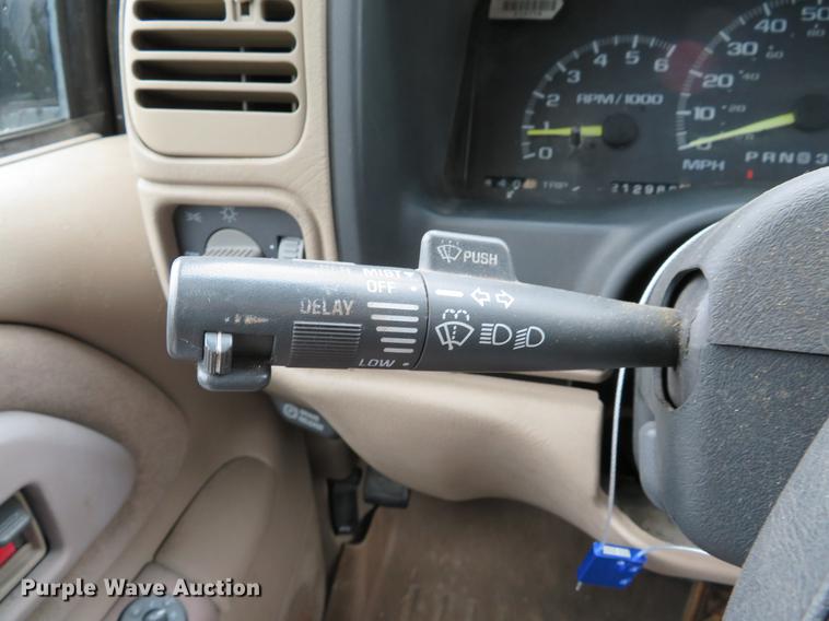 image for item DE8142 1997 Chevrolet Suburban K2500 LS SUV